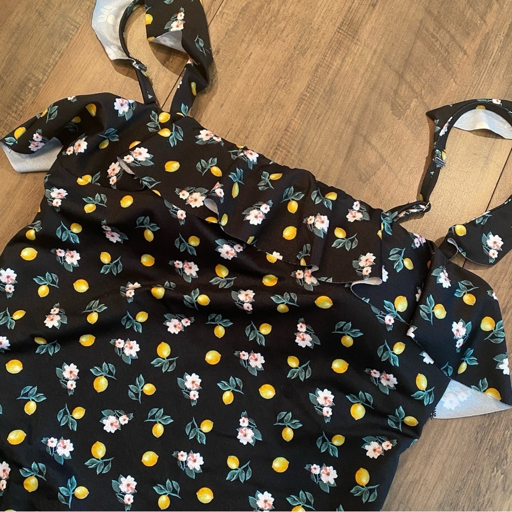Victoria’s Secret • Lemon Floral Ruffle One-Piece Swimsuit • XL • NWT - Picture 4 of 11